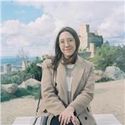 Doy clases de Microeconomía y Macroeconomía I y II, y de Economía de la Empresa